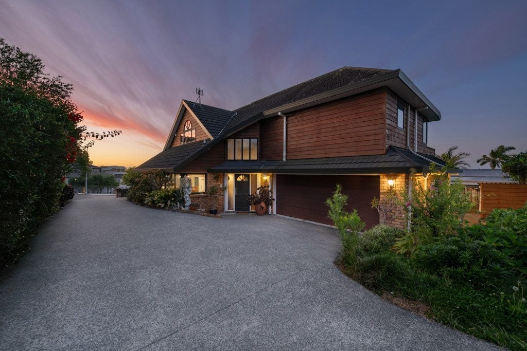 2/172 Bucklands Beach Road, Bucklands Beach, Auckland - Carousel 1