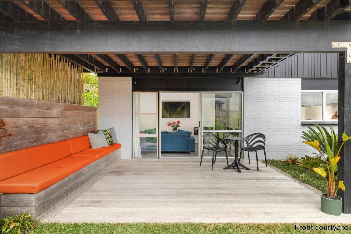 2/73B Rukutai Street, Orakei, Auckland - Carousel 2