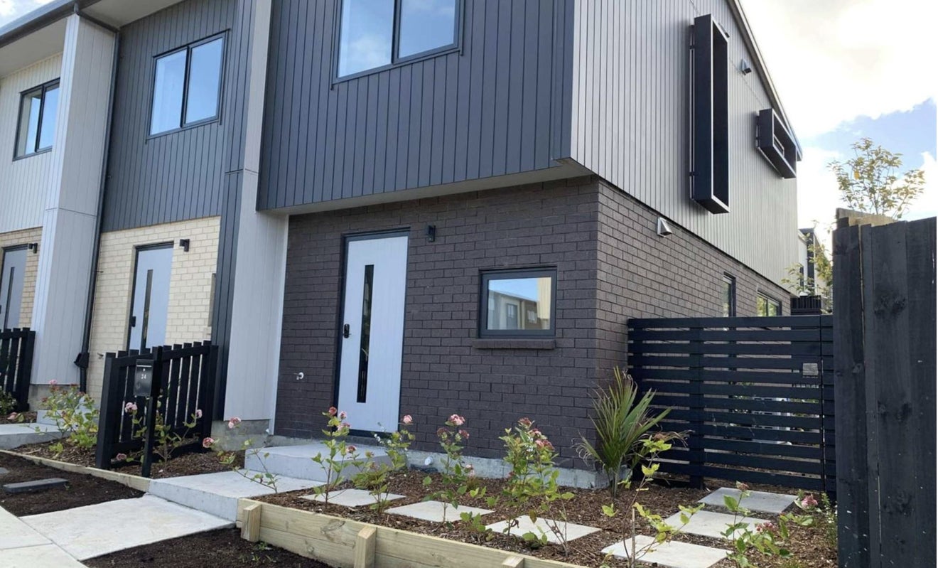 24 Hoopers Road, Glen Eden, Auckland - Carousel 1
