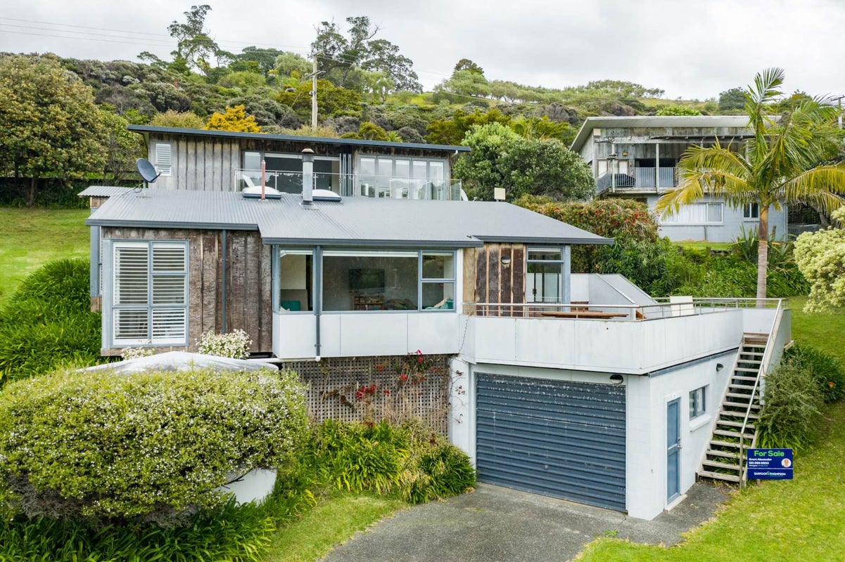 11 Barron Lane, Whananaki, Hikurangi - Carousel 2