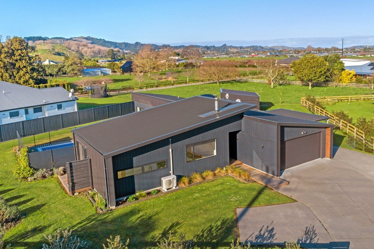 3 Cameron Road, Makauri, Gisborne - Carousel 2