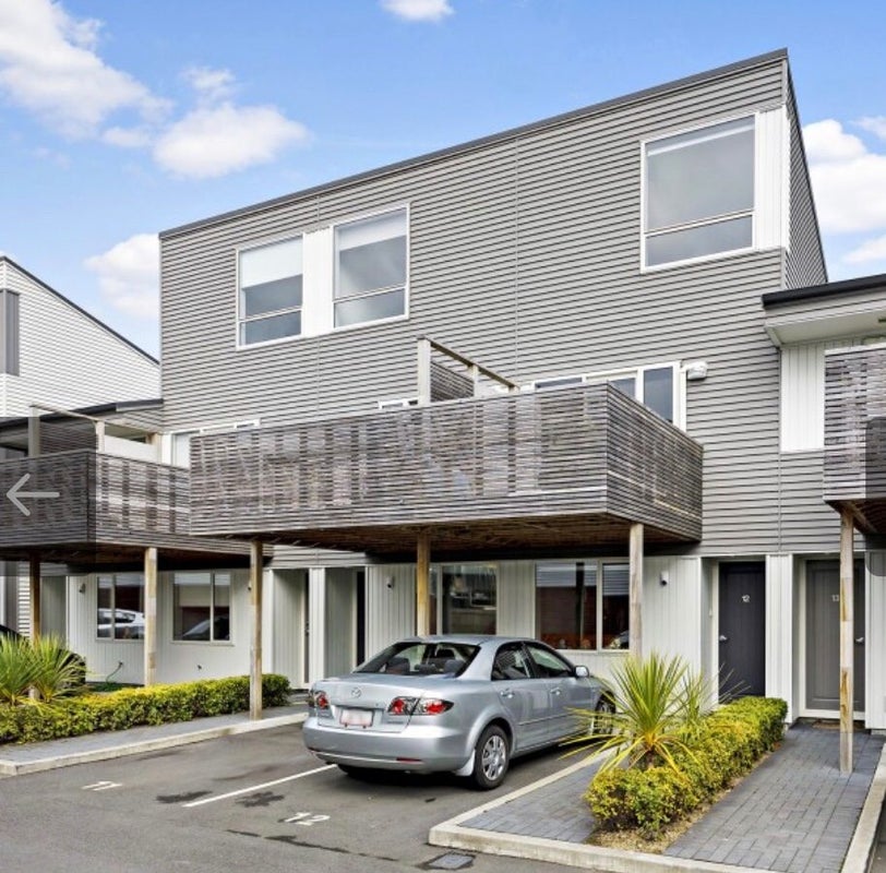 12/31 Princess Terrace, Newtown, Wellington - Carousel 1