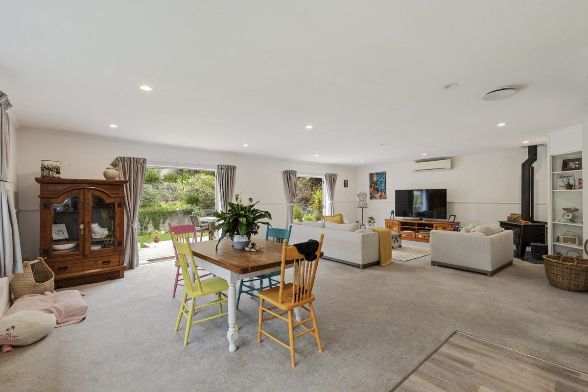 13 Fernleigh Street, Ferndale, New Plymouth - Carousel 2