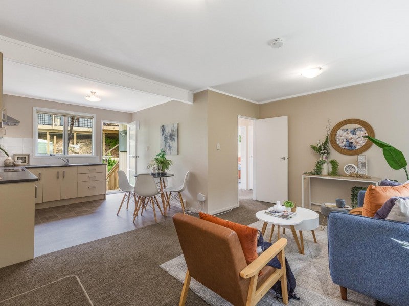1/56A Collins Avenue, Tawa, Wellington - Carousel 1