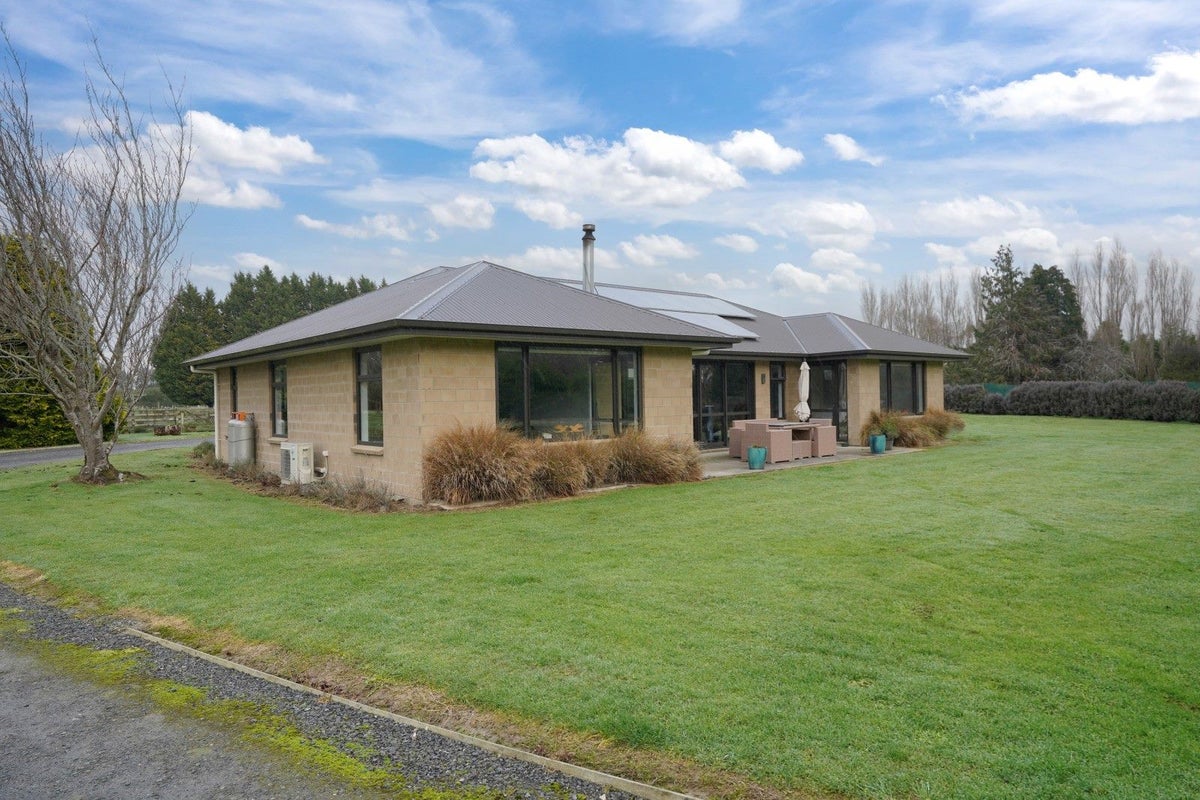 93 Drysdale Road, Myross Bush - Carousel 1
