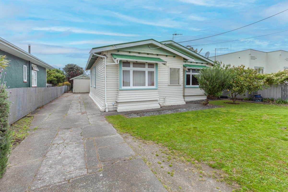73 Meeanee Quay, Westshore, Napier - Carousel 1