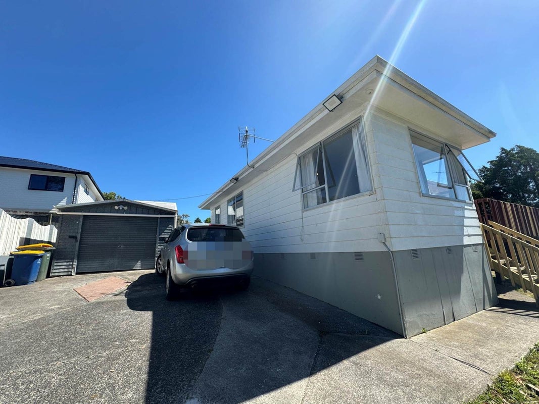 53 Gallony Avenue, Massey, Auckland - Carousel 16