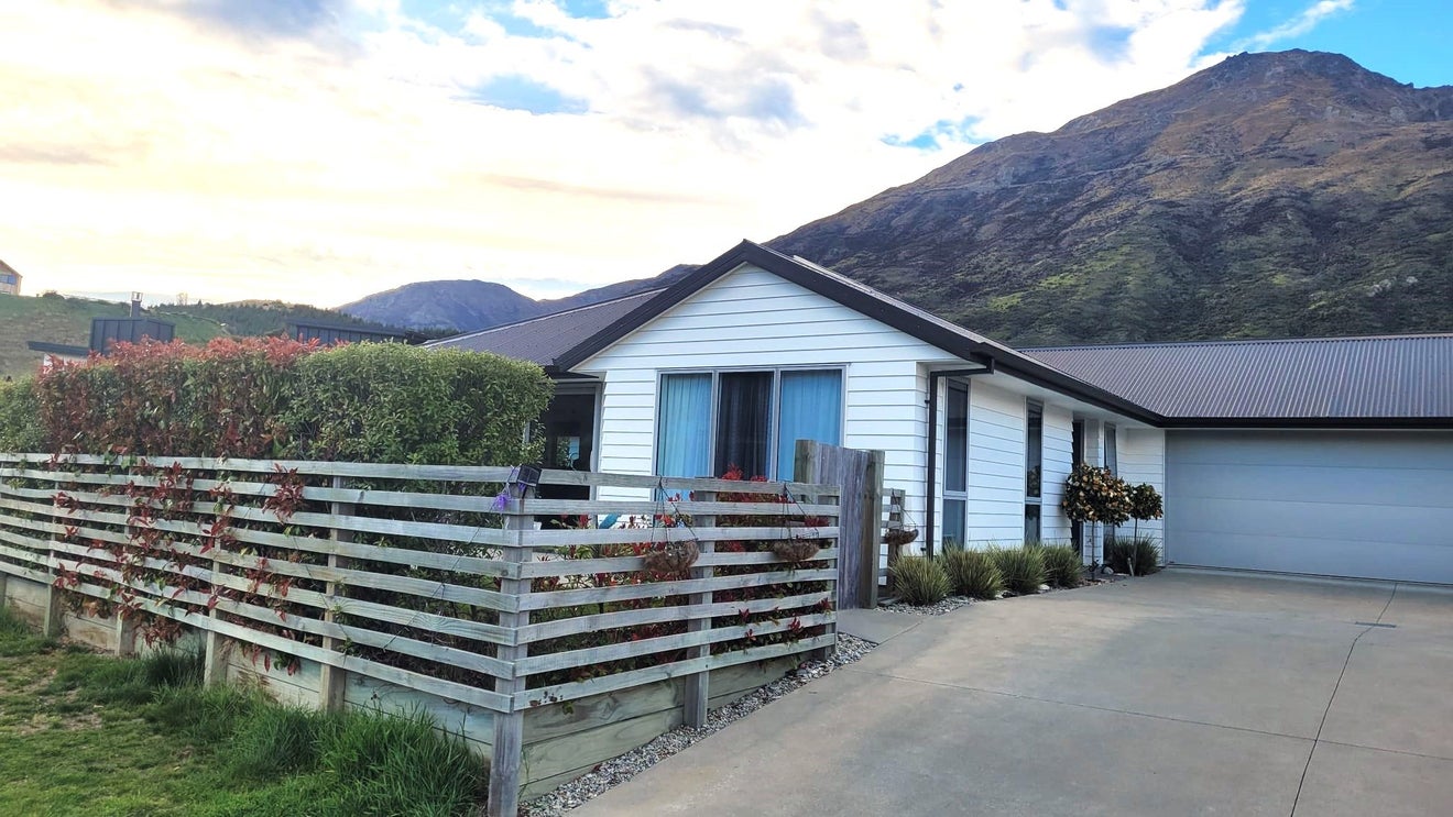 81 Stalker Road, Lower Shotover, Queenstown - Carousel 1