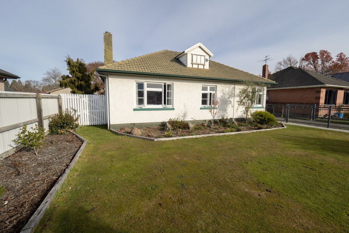 21 Middle Road, Allenton, Ashburton - Carousel 1