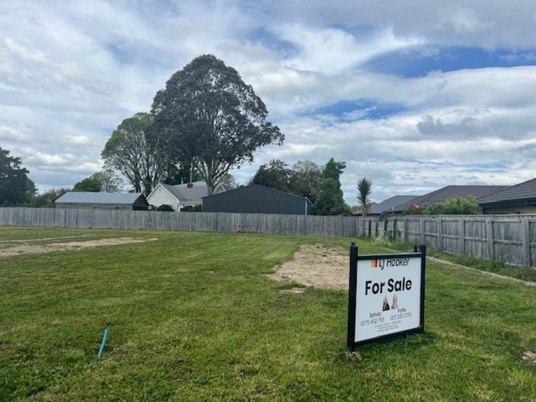 8 Hereford Drive, Carterton, Carterton - Carousel 2