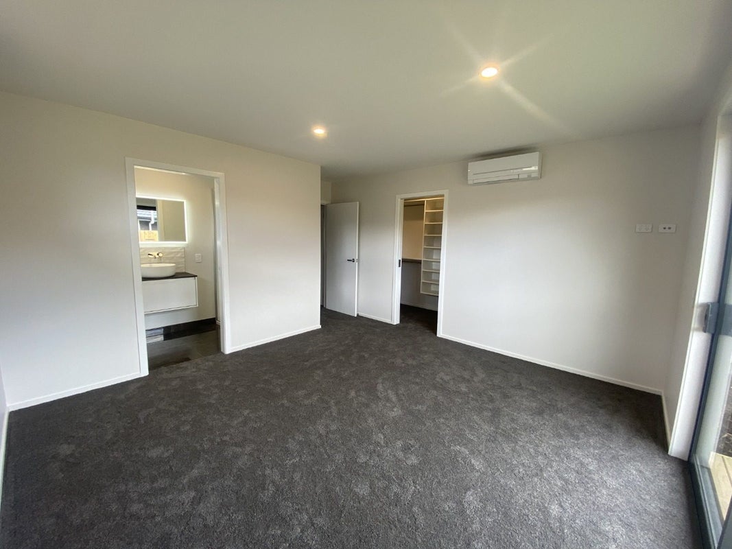 57 Drayton Street, Appleby, Richmond - Carousel 21