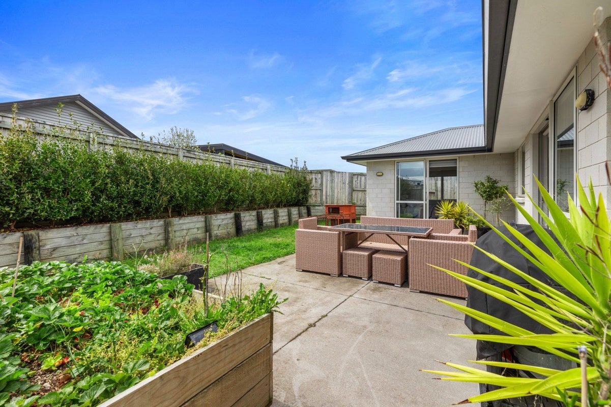 110 Puhirake Crescent, Pyes Pa, Tauranga - Carousel 24