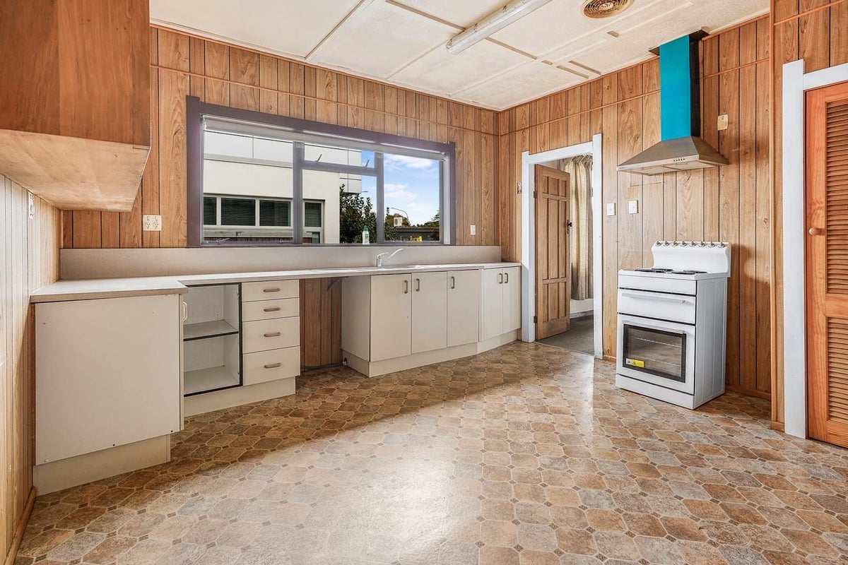 127 Pembroke Street, Hamilton Lake, Hamilton - Carousel 2