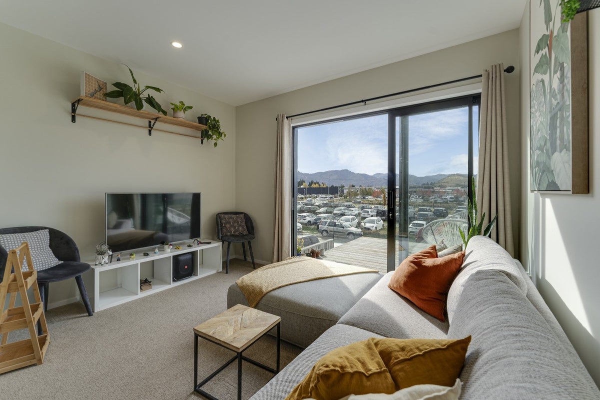 8 Cable Lane, Frankton, Queenstown - Carousel 1