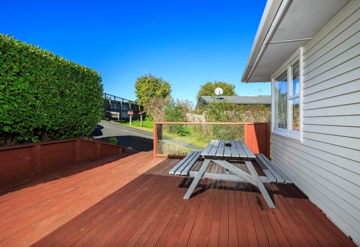 598 Glenfield Road, Bayview, Auckland - Carousel 10
