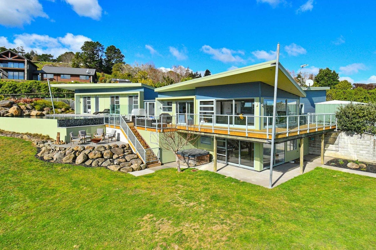 43 Harry Dreadon Road, Papakura - Carousel 25