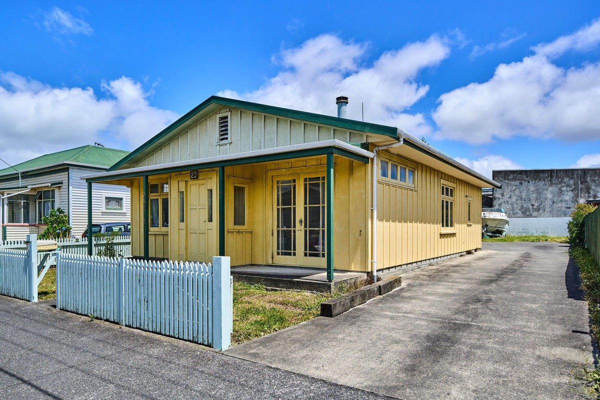 23 Nelson Street, Petone, Lower Hutt - Carousel 1