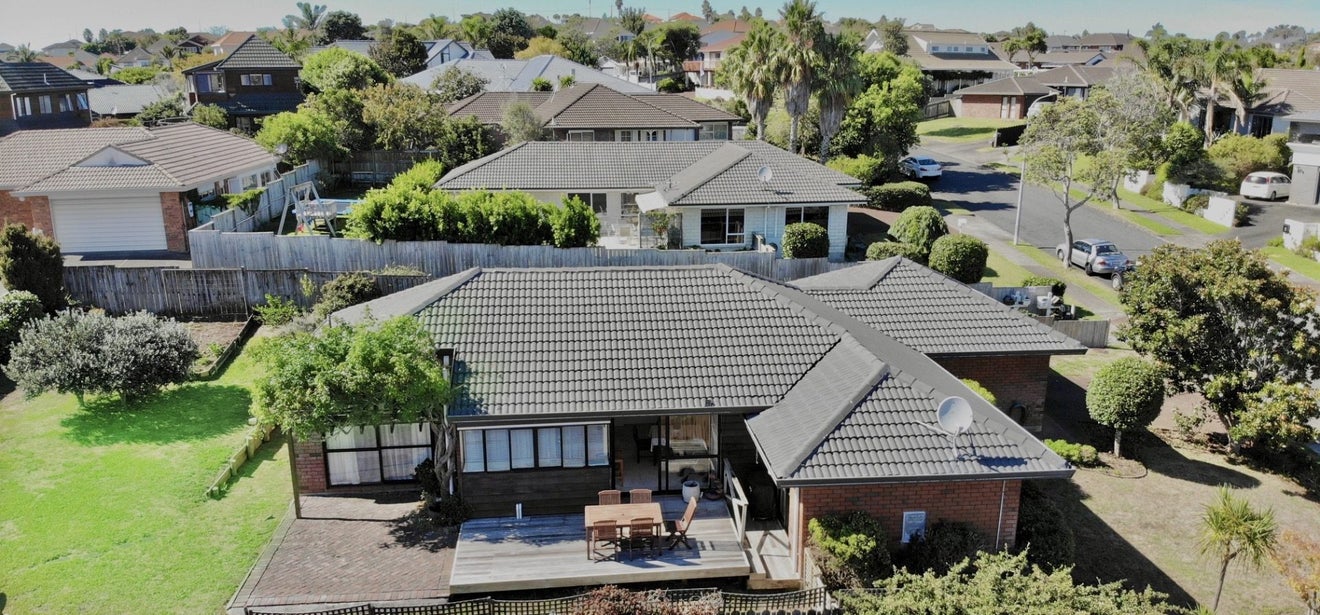 38 Simmental Crescent, Somerville, Manukau - Carousel 2