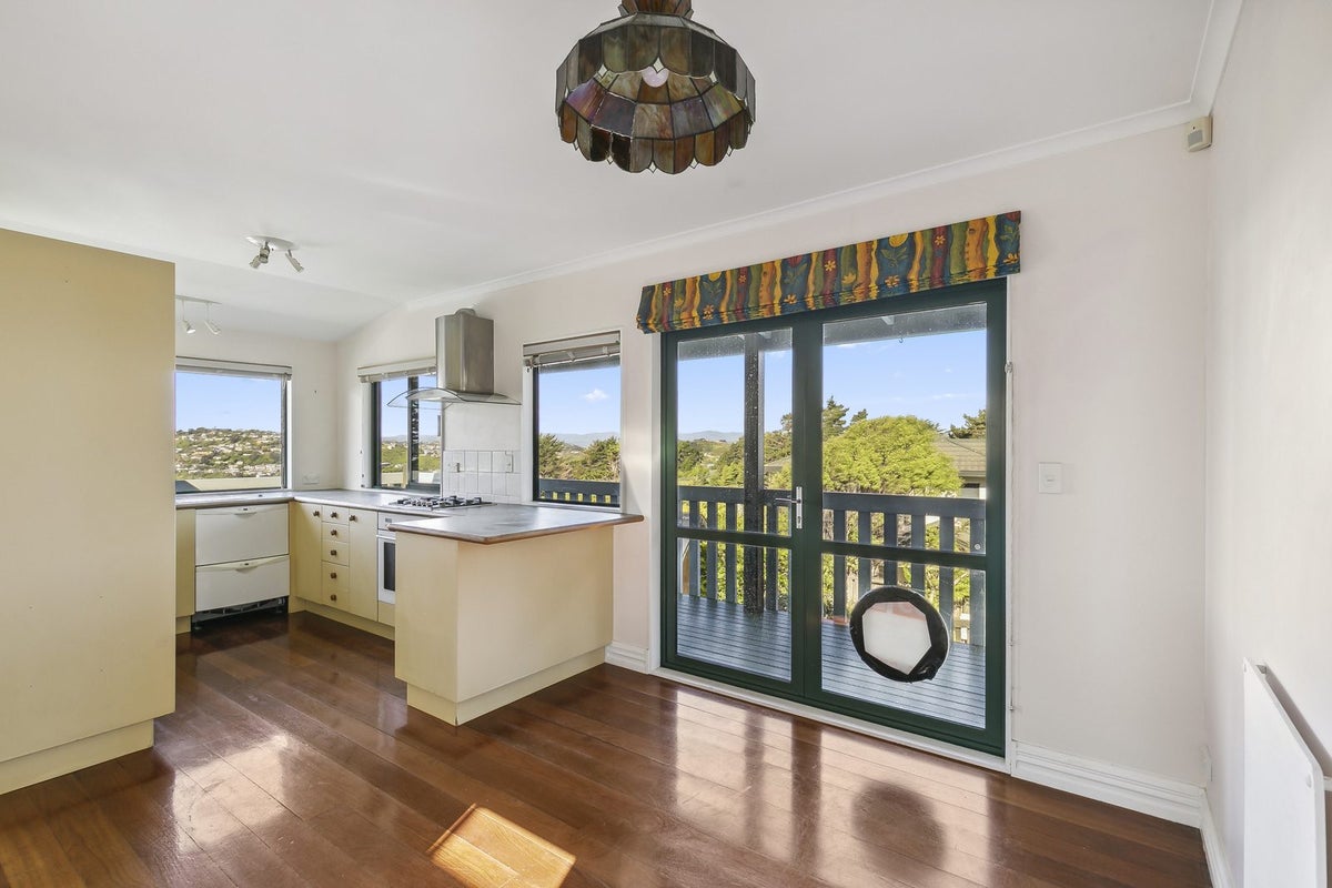 14 Marjory Close, Broadmeadows, Wellington - Carousel 2