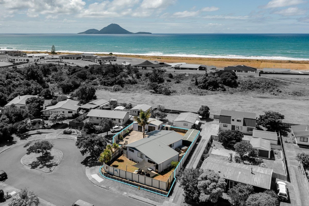 14 Alpha Avenue, Coastlands, Whakatane - Carousel 1