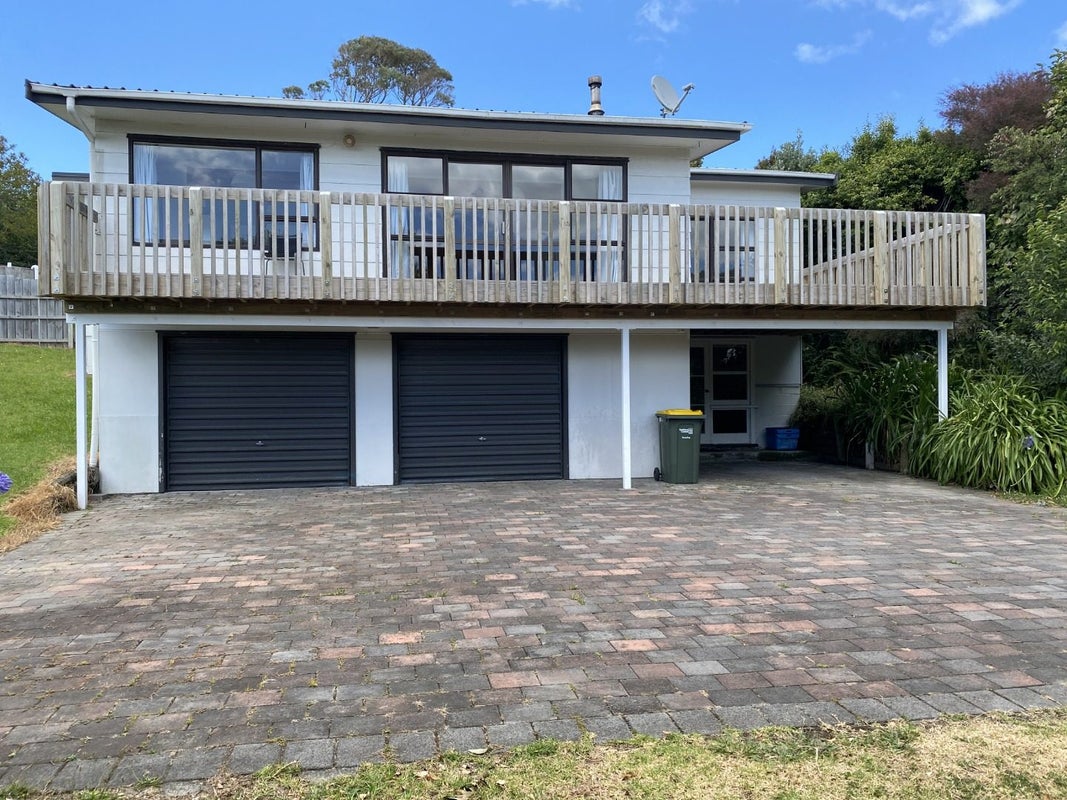 13 Holiday Road, Stanmore Bay, Whangaparaoa - Carousel 1