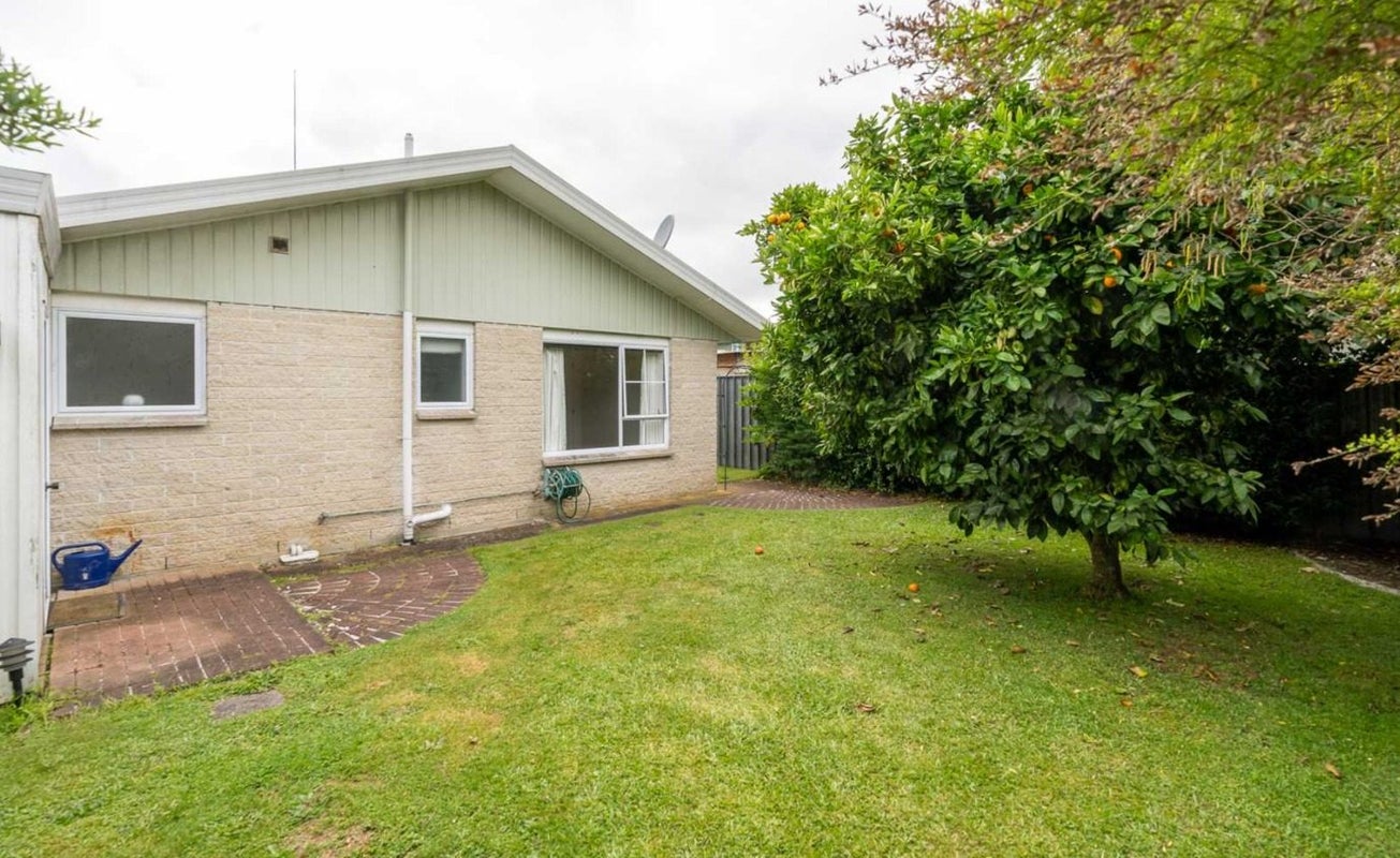 30 Brocas Avenue, Hillcrest, Hamilton - Carousel 12