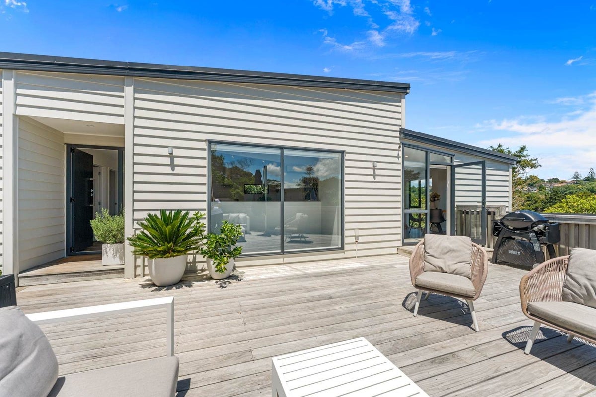 155B Eskdale Road, Birkdale, Auckland - Carousel 2