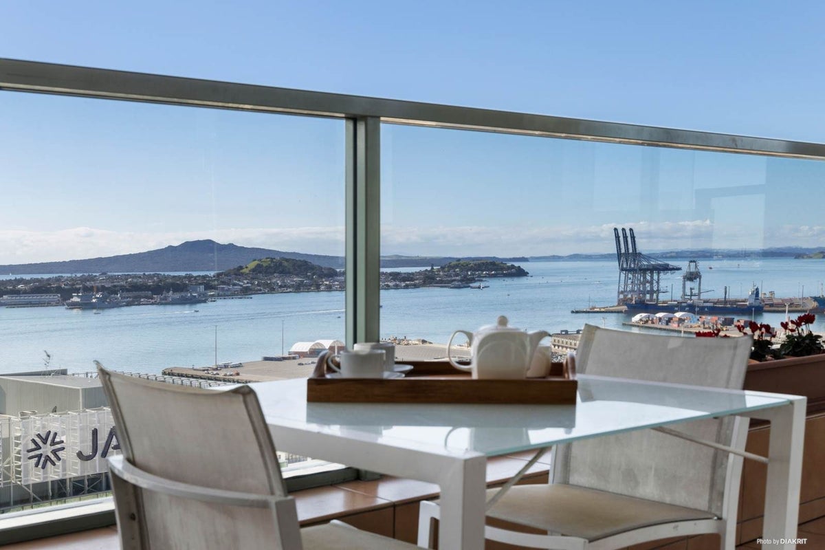 2407/8 Albert Street, Auckland Central, Auckland - Carousel 2