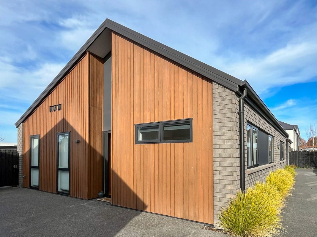 3/10 Radnor Street, St Albans, Christchurch - Carousel 1
