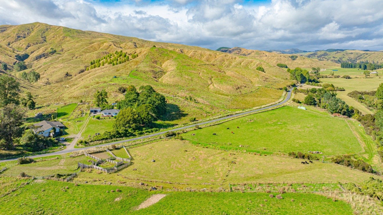 804D Pahiatua Pongaroa Road, Pahiatua, Pahiatua - Carousel 1