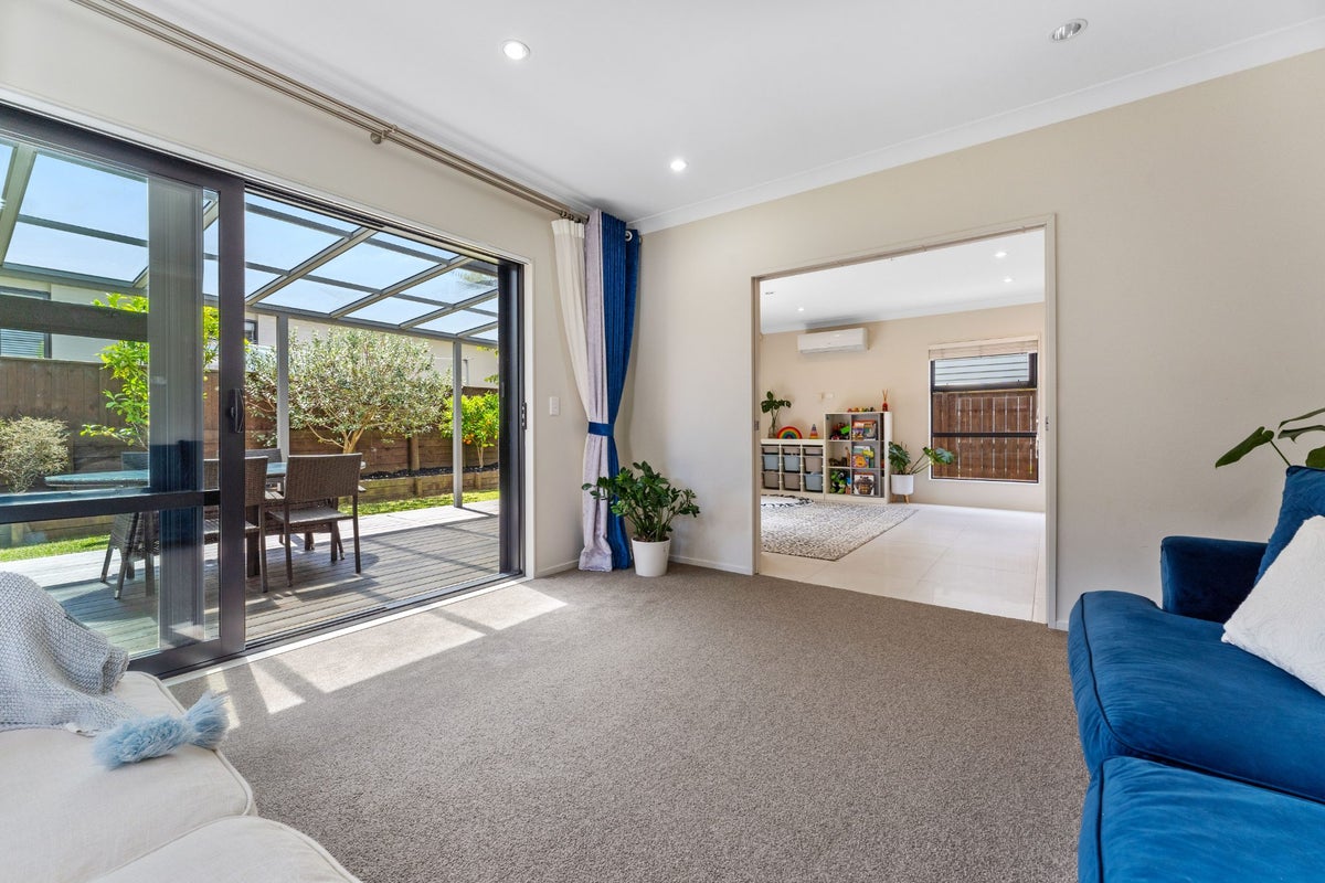 23 Kuhanui Drive, Karaka, Papakura - Carousel 2