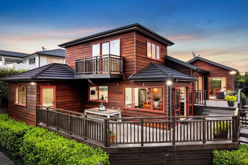 128 Te Wharau Drive, Greenhithe, Auckland - Carousel 1