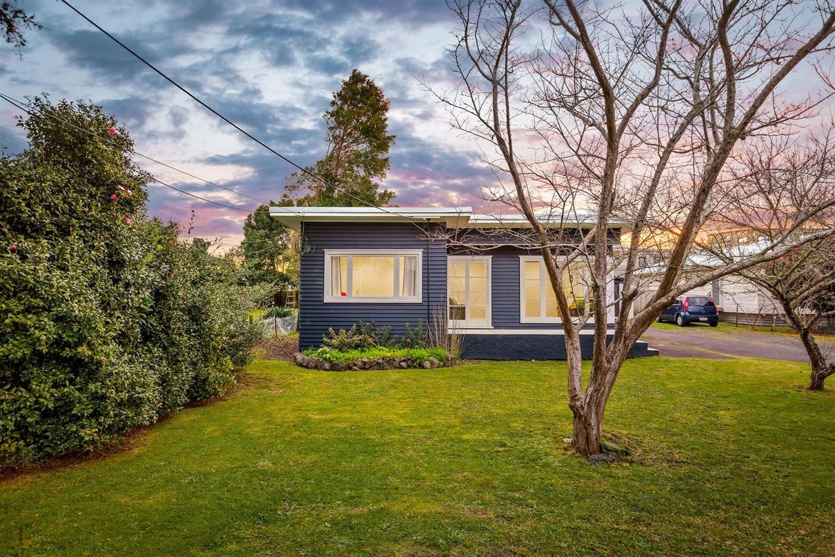11 Ranui Station Road, Ranui, Auckland - Carousel 2
