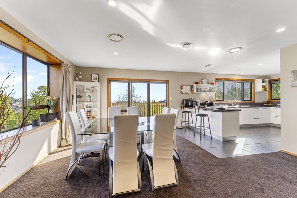 2/55 Whaka Terrace, Huntsbury, Christchurch - Carousel 1