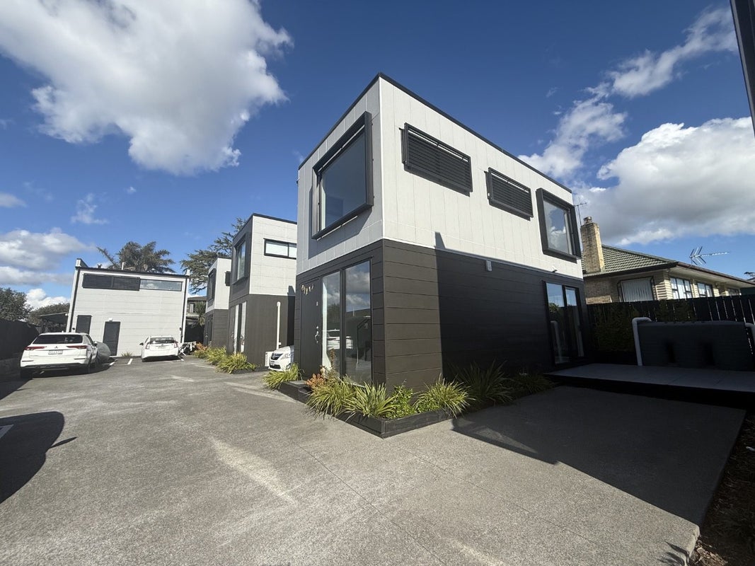 9B Coates Road, Papatoetoe, Auckland - Carousel 1