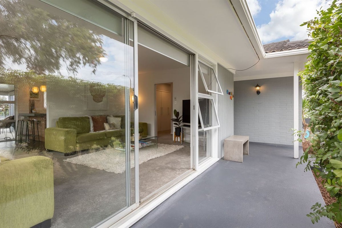 9 Roysfield Lane, Sunnyhills, Auckland - Carousel 2