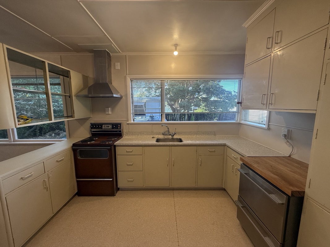 36 Richmond Avenue, Takaro, Palmerston North - Carousel 2