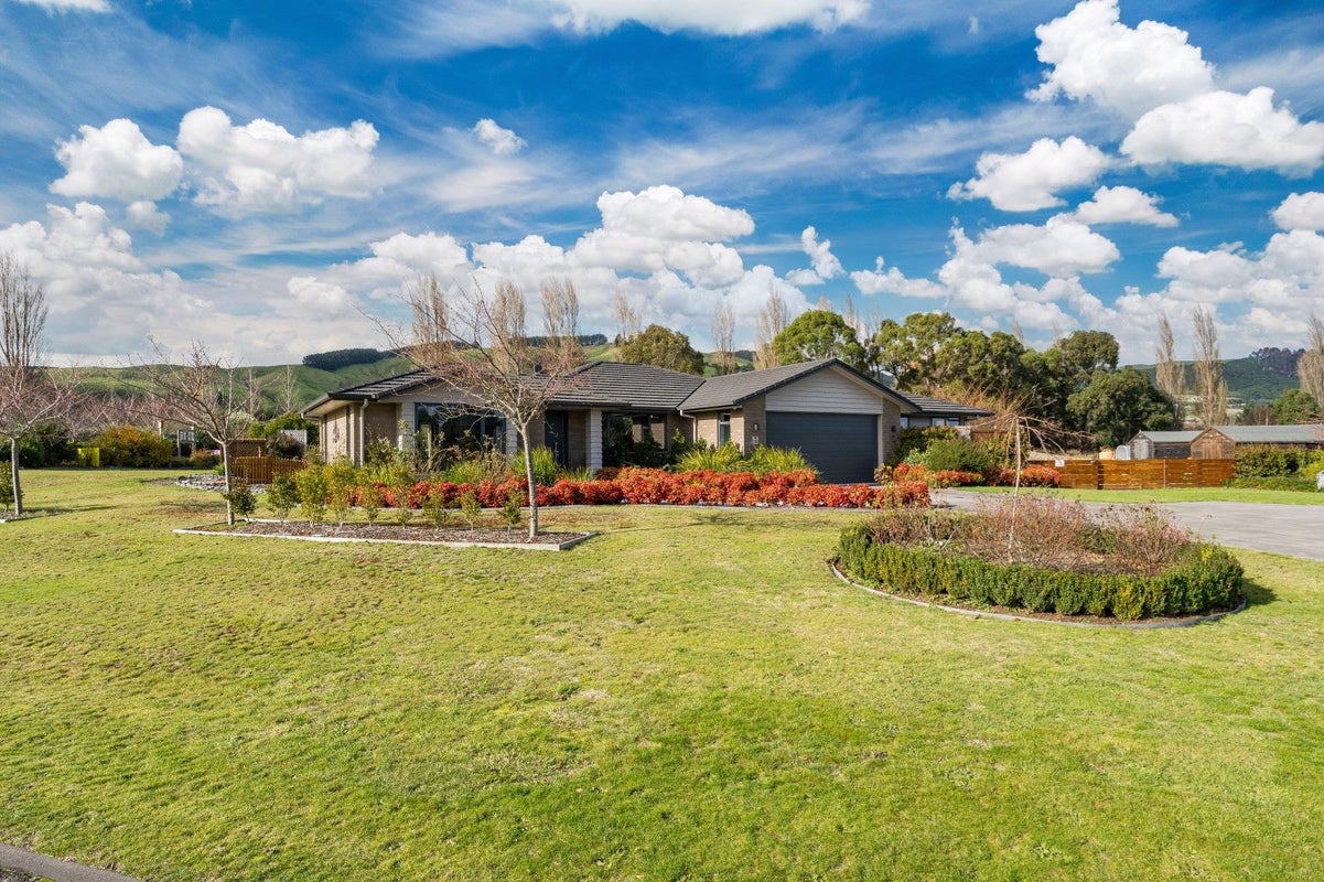 12/500 Kinloch Road, Kinloch, Taupo - Carousel 1