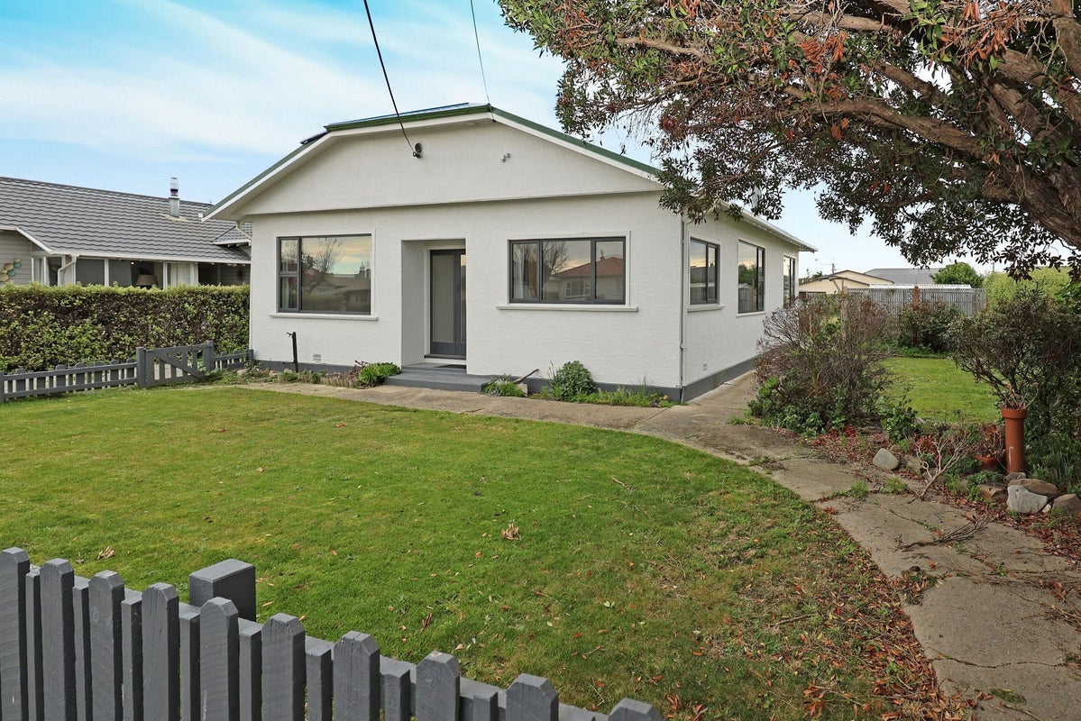 33 Teviot Street, Oamaru North, Oamaru - Carousel 1