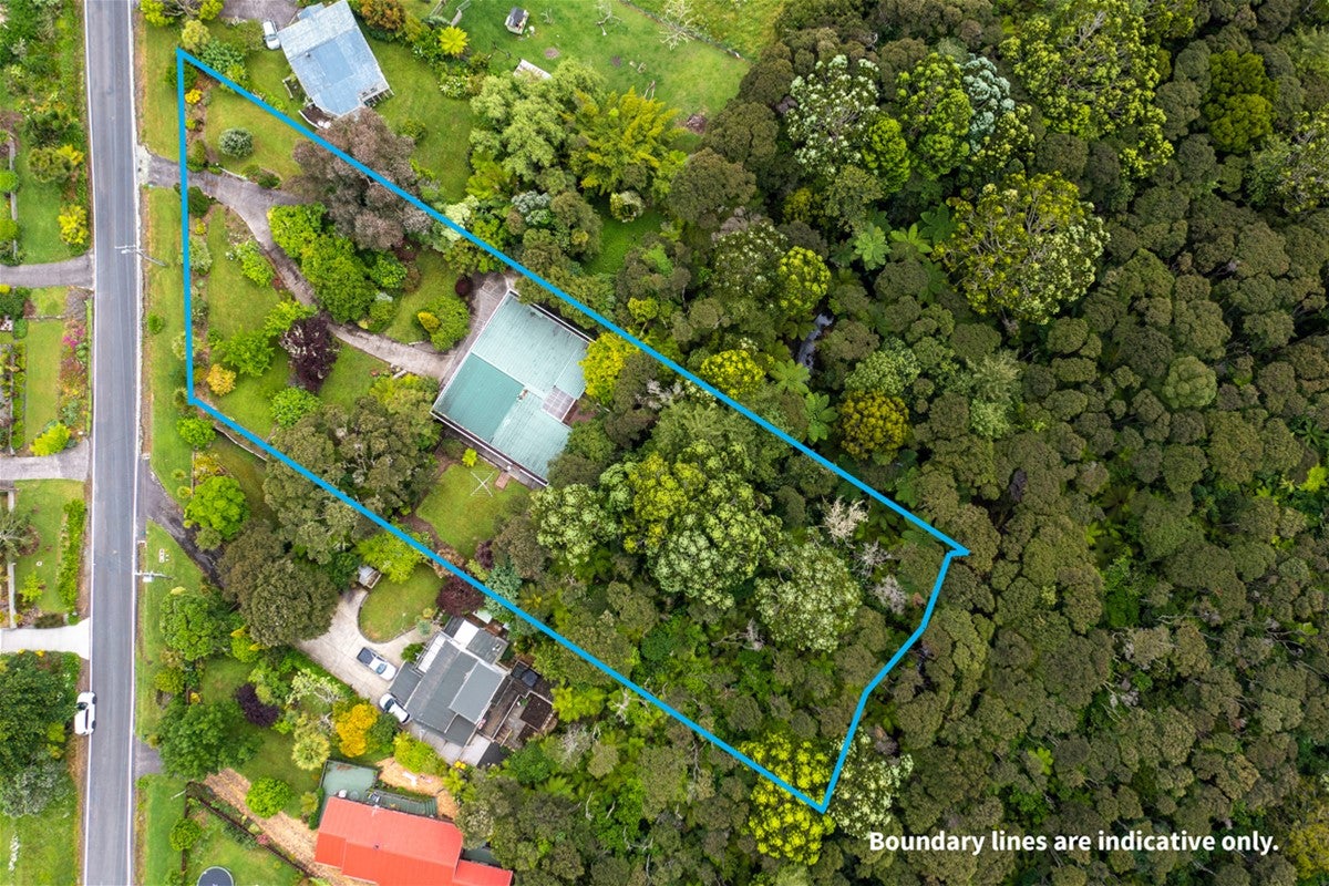 48 Grassmere Road, Henderson Valley, Auckland - Carousel 2