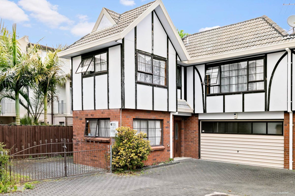 24D Owens Road, Epsom, Auckland - Carousel 1