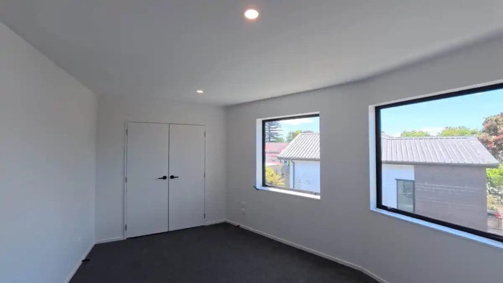7C Titirangi Road, New Lynn, Auckland - Carousel 2