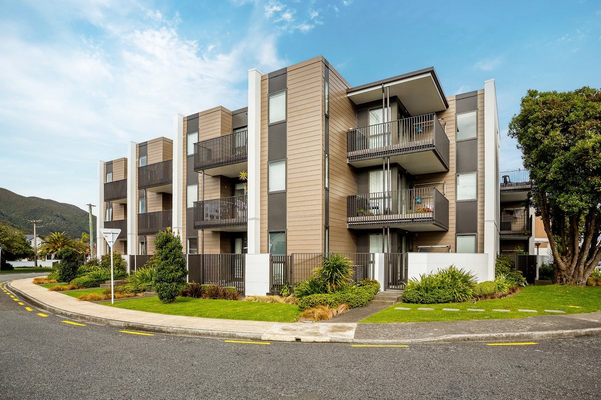 104/94 Cambridge Terrace, Waterloo, Lower Hutt, Wellington - Carousel 1