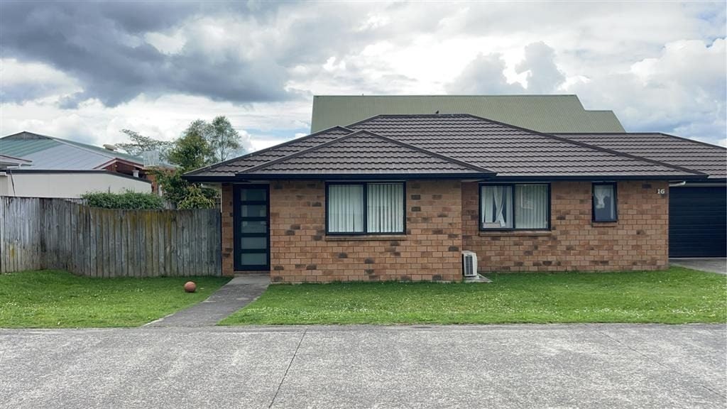 16 Hunua Road, Papakura, Papakura - Carousel 1