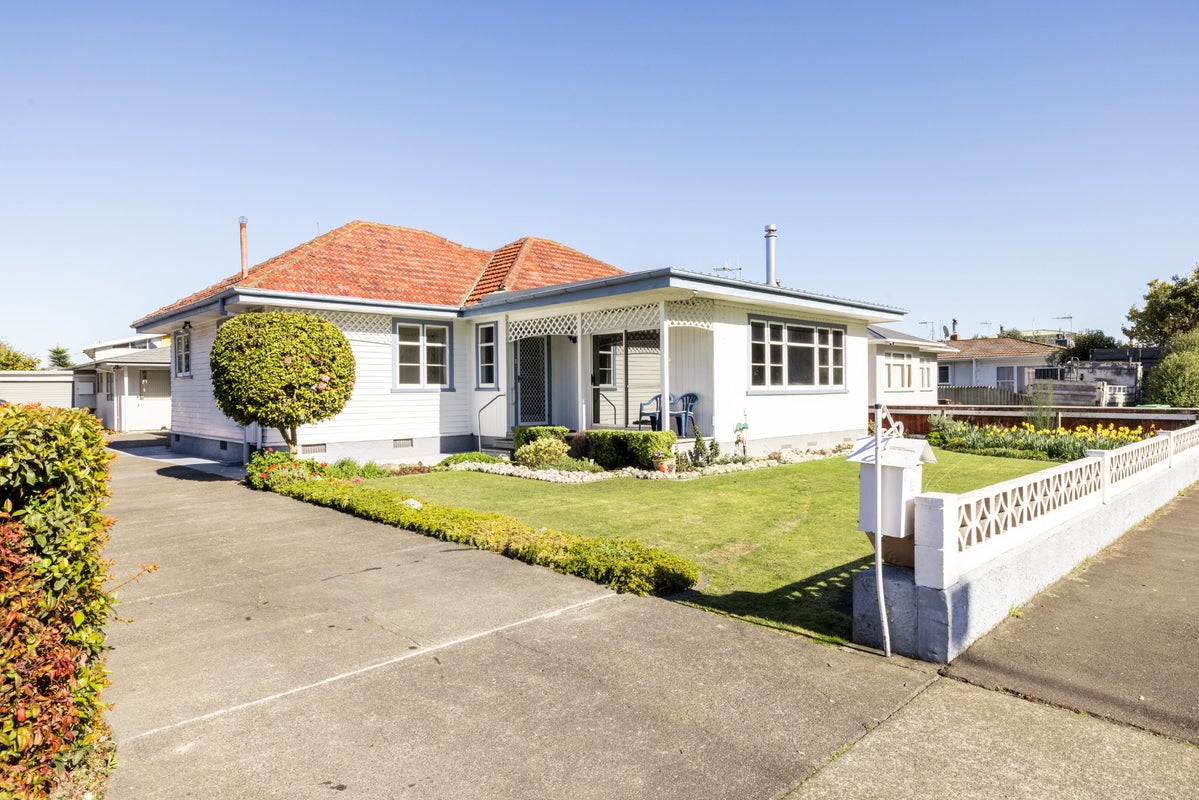 9 Riverbend Road, Onekawa, Napier - Carousel 1