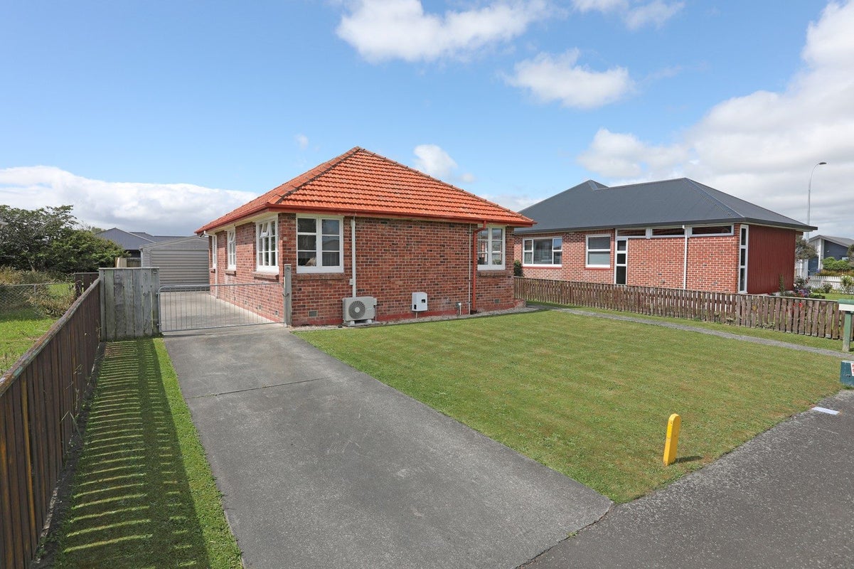 86 Rangiora Avenue, Roslyn, Palmerston North - Carousel 1