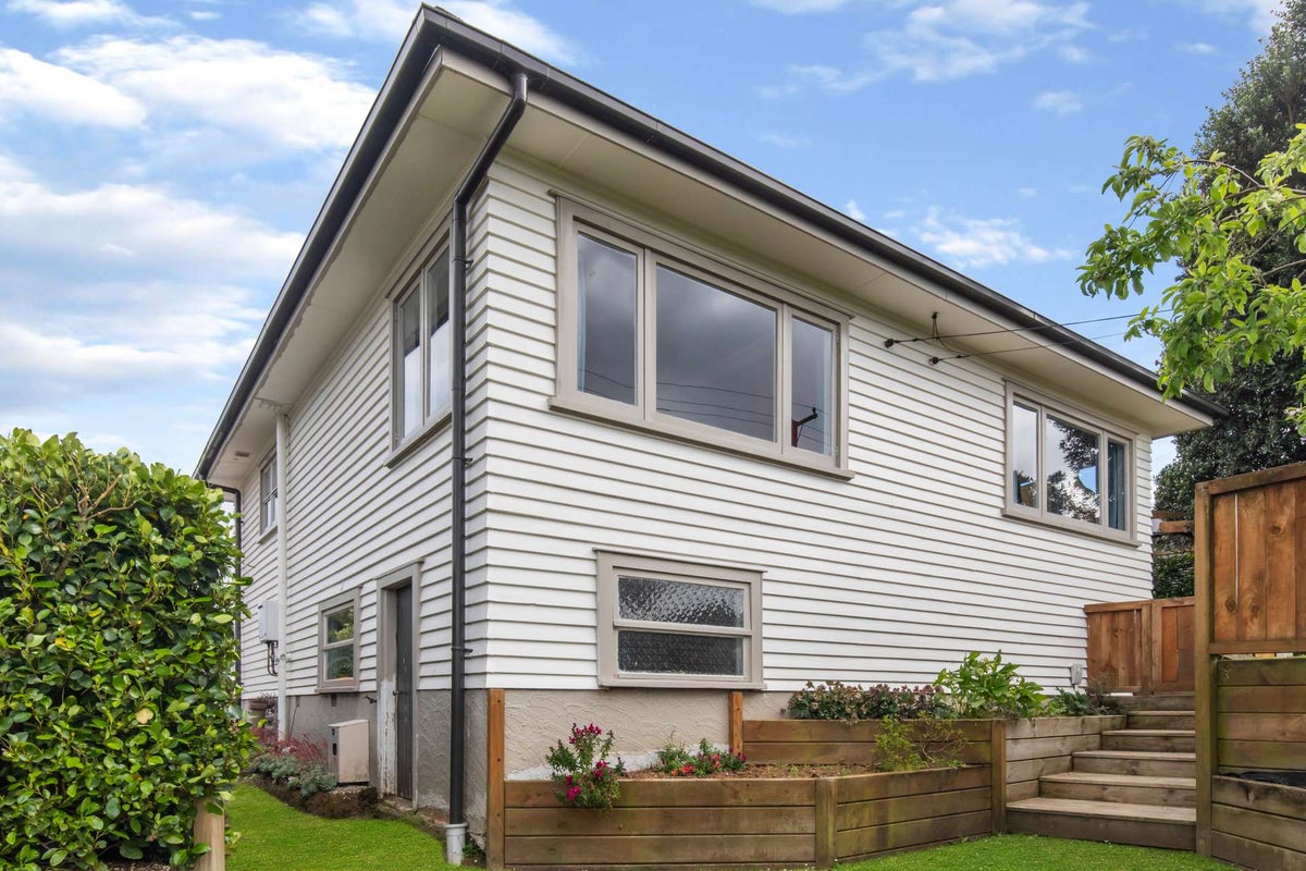 146 Tuhikaramea Road, Dinsdale, Hamilton - Carousel 1