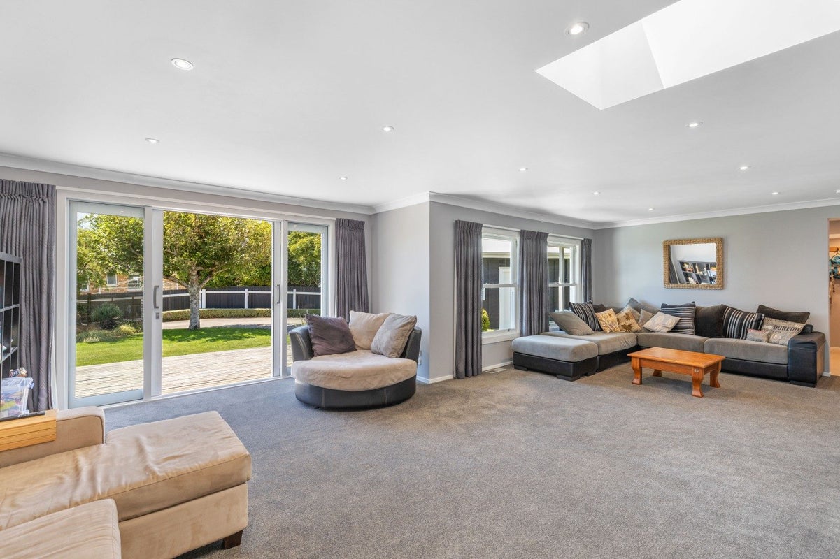 10A Crownhill Street, Spotswood, New Plymouth - Carousel 2