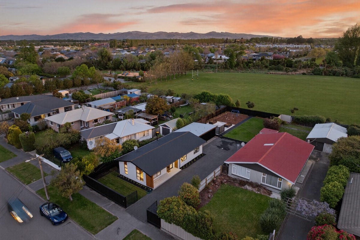 75 Englefield Road, Northwood, Christchurch - Carousel 2