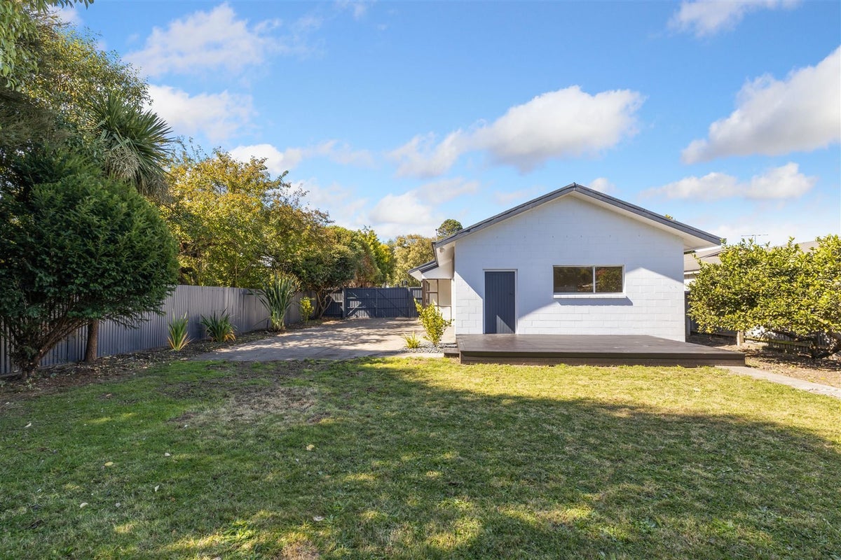 385 Main North Road, Redwood, Christchurch - Carousel 15